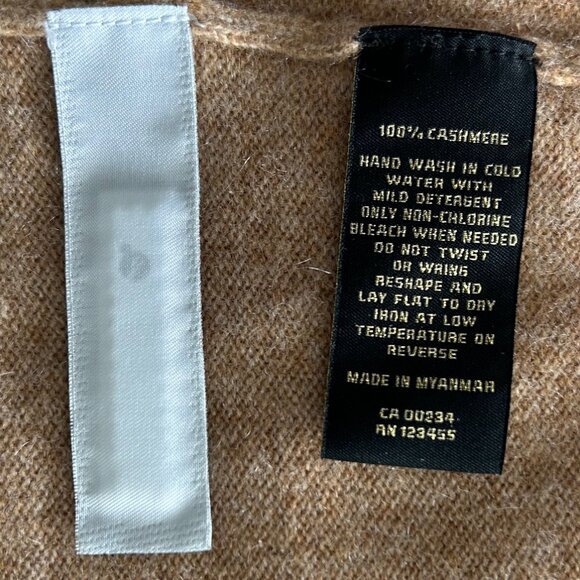 Hudson's Bay Camel Color Cashmere Turtle Neck Sweater Sz L - Picture 4 of 5